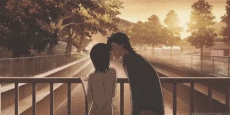 キスgif|Kissing の GIF